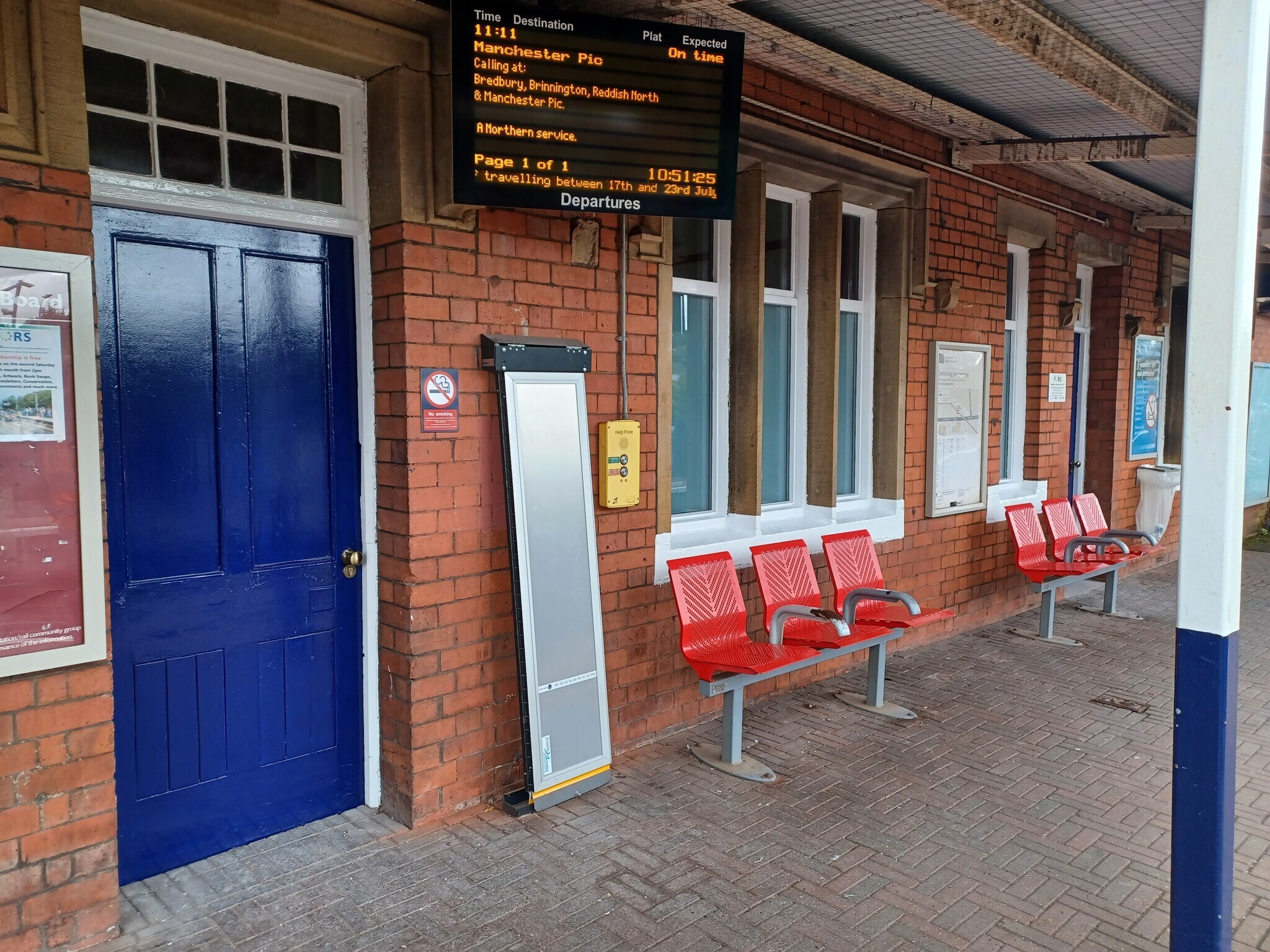 4 Stockport Rd, Stockport to rent Building Photo- Image 1 of 3
