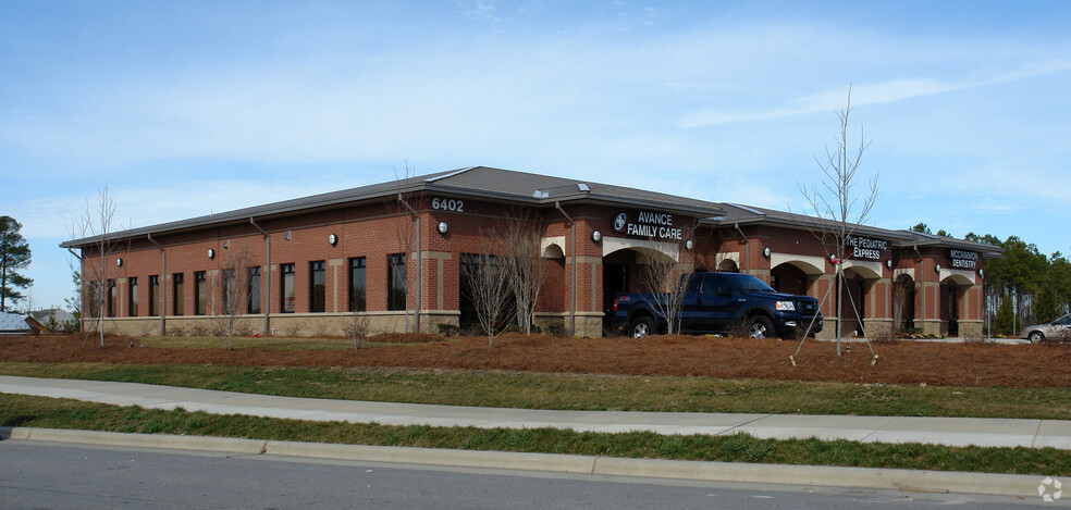 6402 McCrimmon Pky, Morrisville, NC for sale - Primary Photo - Image 1 of 1