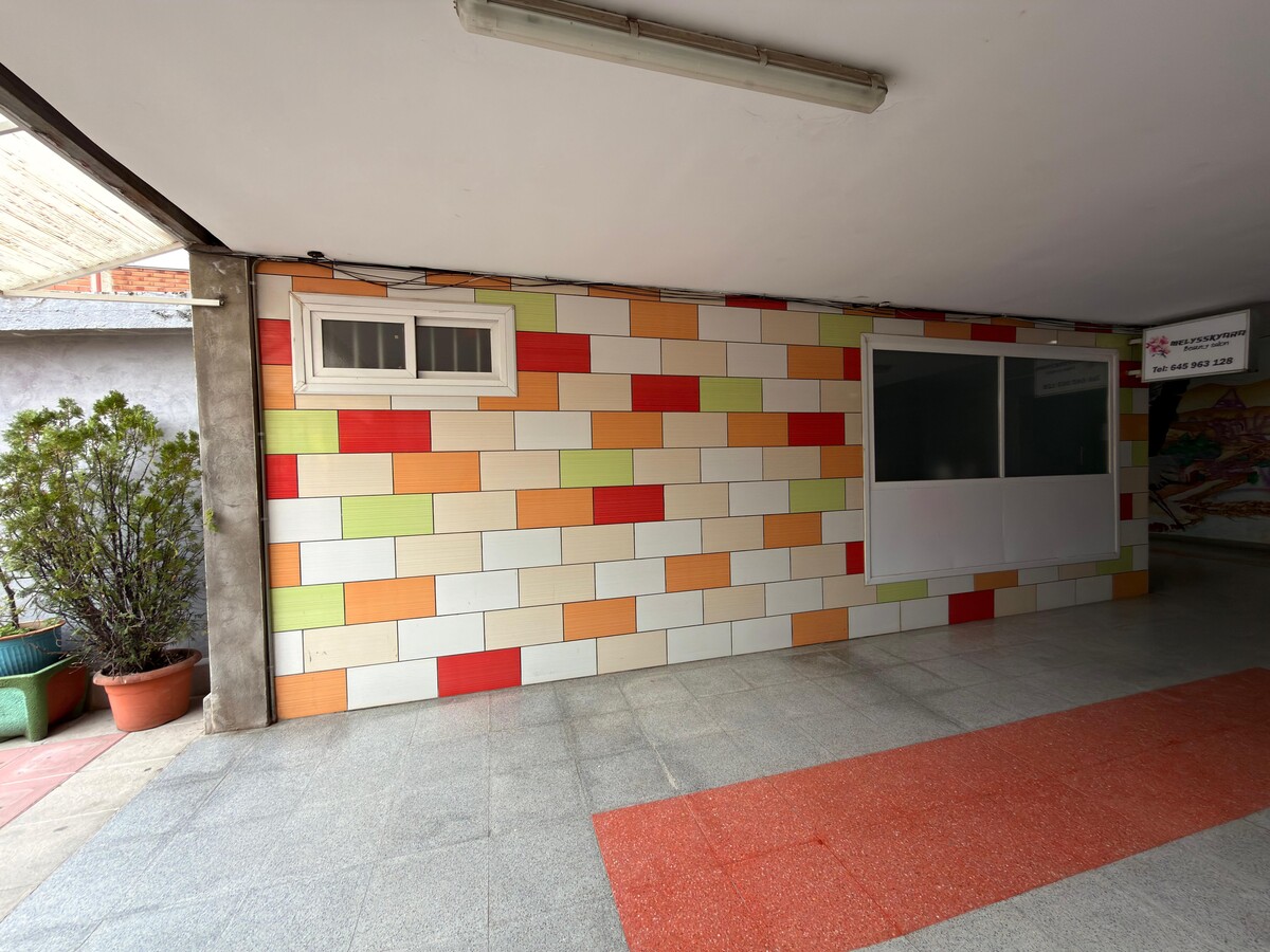 Collado Villalba, MAD 28400 - Unit Puerta 05, Esc. 3 - - Interior Photo - Image 2 of 8