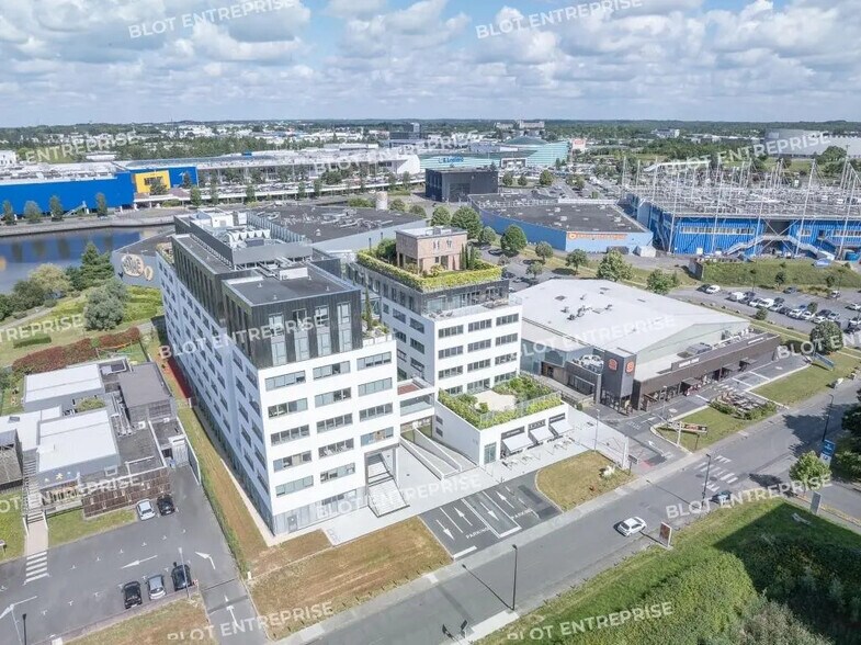 Office in Saint-Herblain to rent - Aerial - Image 3 of 15