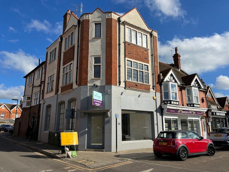 137 High St, Cranleigh for sale - Building Photo - Image 1 of 1