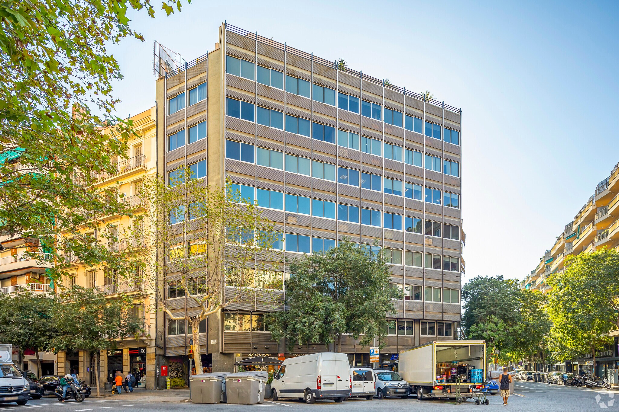 Office in Barcelona, Barcelona for sale Primary Photo- Image 1 of 3