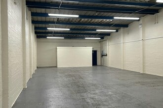 35-43 Hawbank Rd, East Kilbride to rent Interior Photo- Image 2 of 3