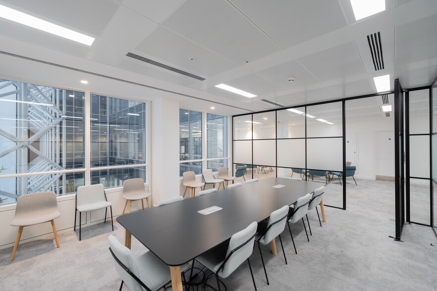 101 St. Martin's Ln, London to rent - Interior Photo - Image 3 of 13