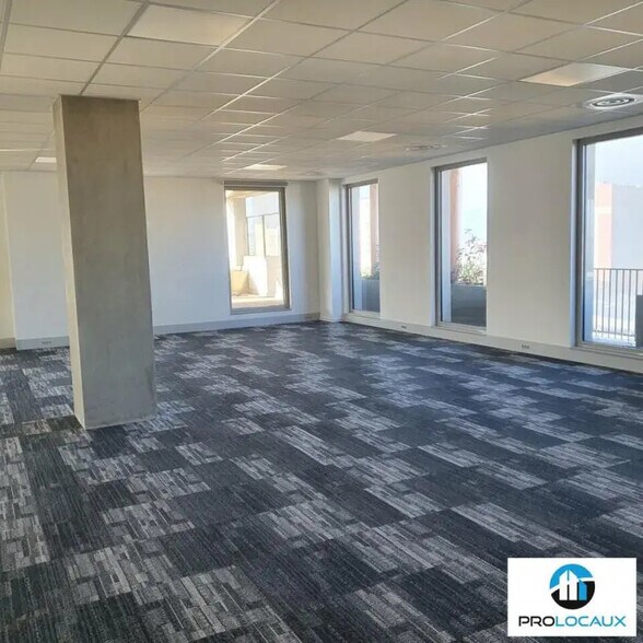 Office in Échirolles to rent - Interior Photo - Image 3 of 6