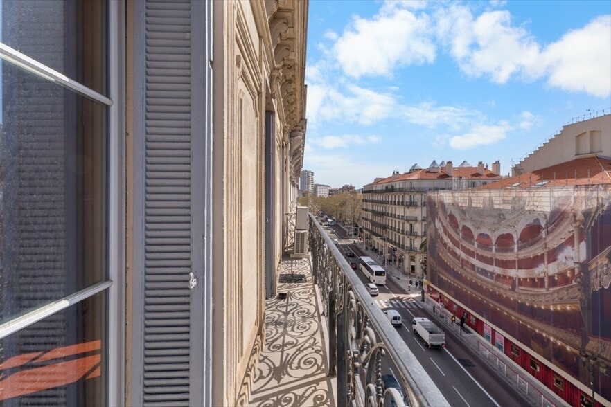 44 Boulevard De Strasbourg, Toulon to rent - Building Photo - Image 3 of 8