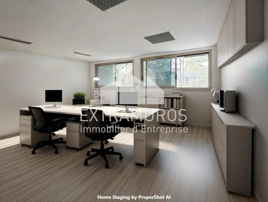 Office in Lyon for sale Interior Photo- Image 1 of 10