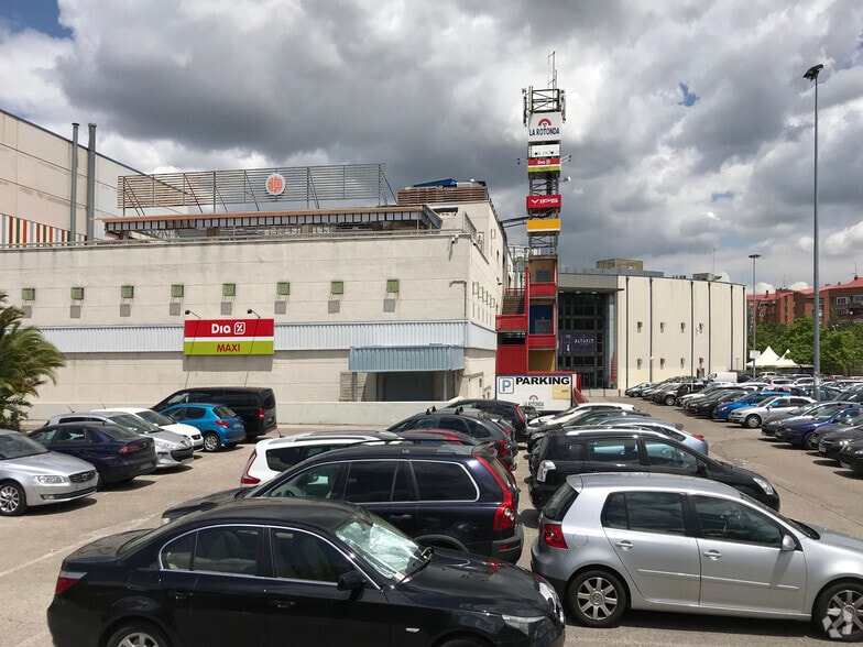 Retail in Tres Cantos, Madrid for sale - Building Photo - Image 3 of 8