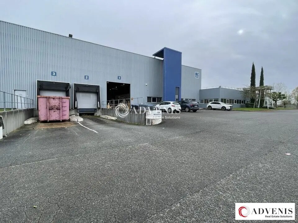 Light Industrial in Blanquefort to rent Building Photo- Image 1 of 9