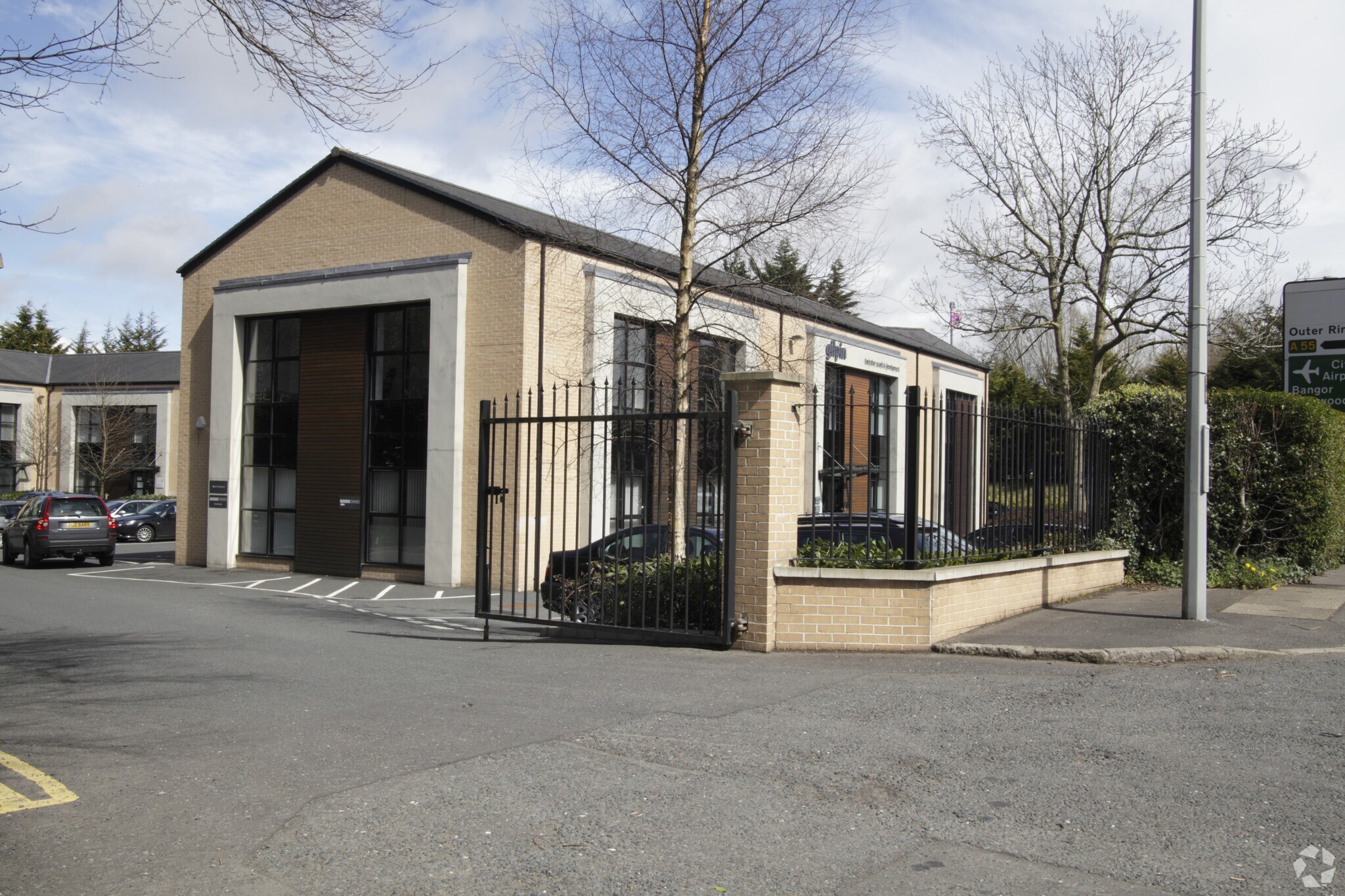 240 Belmont Rd, Belfast for sale Primary Photo- Image 1 of 1