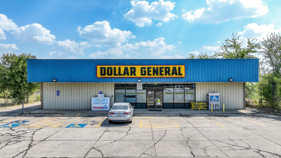 1501 W South Commerce St, Wills Point, TX for sale - Building Photo - Image 1 of 3