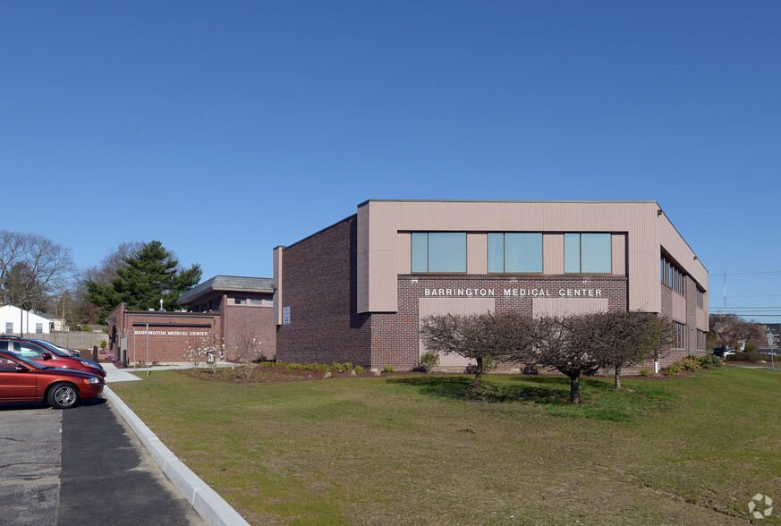 1525 Wampanoag Trl, East Providence, RI for rent - Building Photo - Image 3 of 20