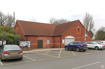 High St, Collingham to rent Building Photo- Image 1 of 1