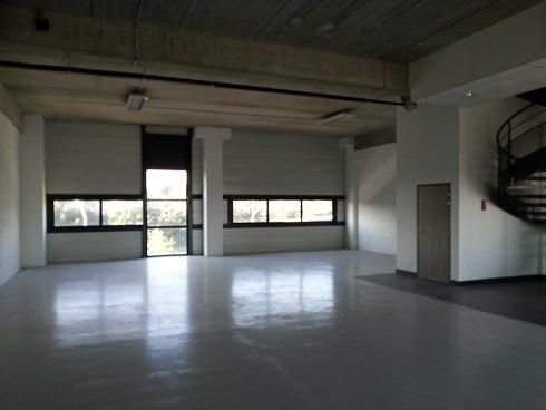 Industrial in Saint-Denis to rent - Interior Photo - Image 3 of 6