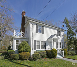 1204 Roanoke Ave, Riverhead, NY for sale Primary Photo- Image 1 of 1