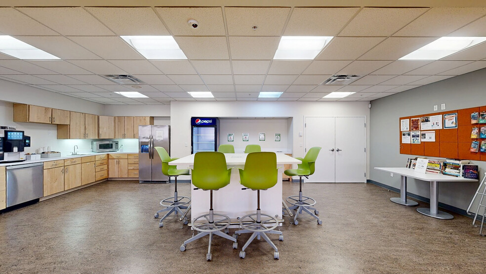 396-400 Congress St, Portland, ME for rent - Matterport 3D Scan - Image 3 of 22