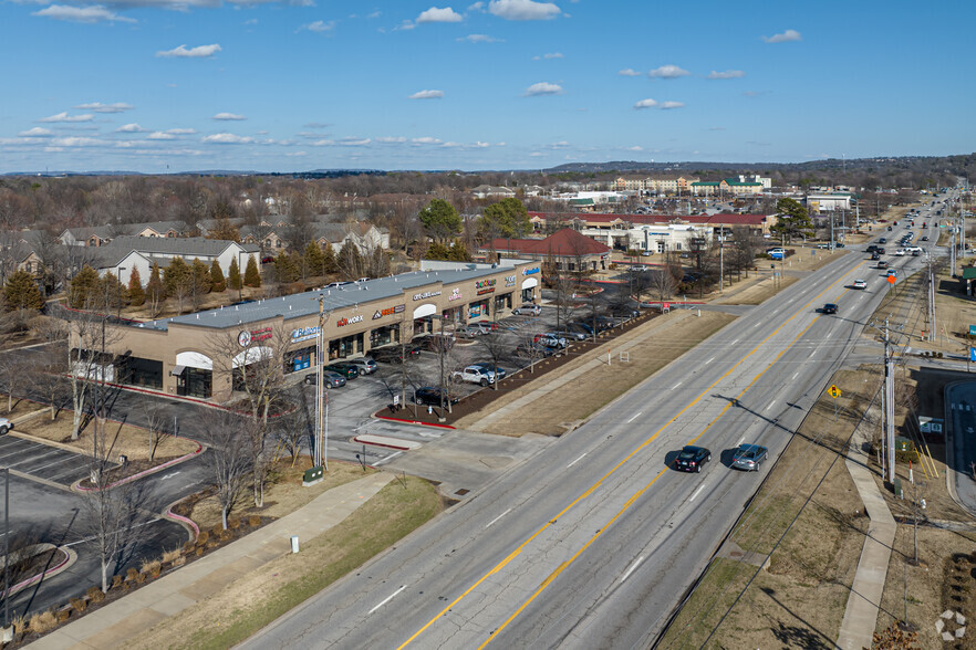 3484 W Wedington Dr, Fayetteville, AR for rent - Aerial - Image 3 of 5