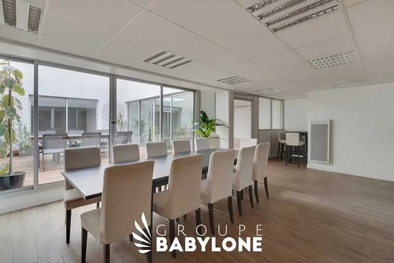 10 Rue Rouget De Lisle, Courbevoie to rent Interior Photo- Image 1 of 13