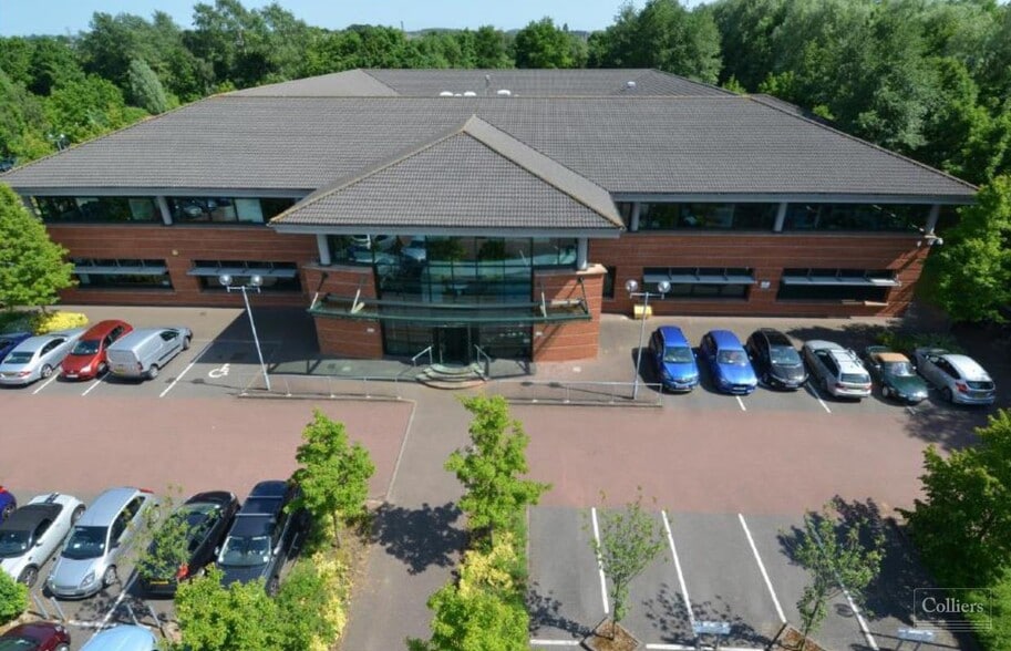 Globe House, Warwick for sale - Primary Photo - Image 1 of 3