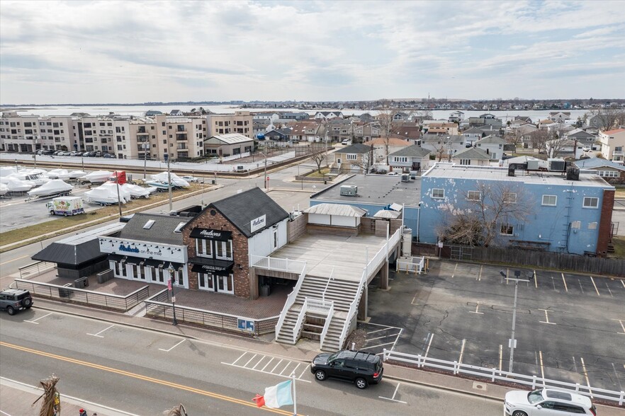 340 Woodcleft Ave, Freeport, NY for sale - Aerial - Image 1 of 1