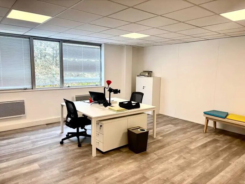 Office in Créteil to rent - Building Photo - Image 3 of 29