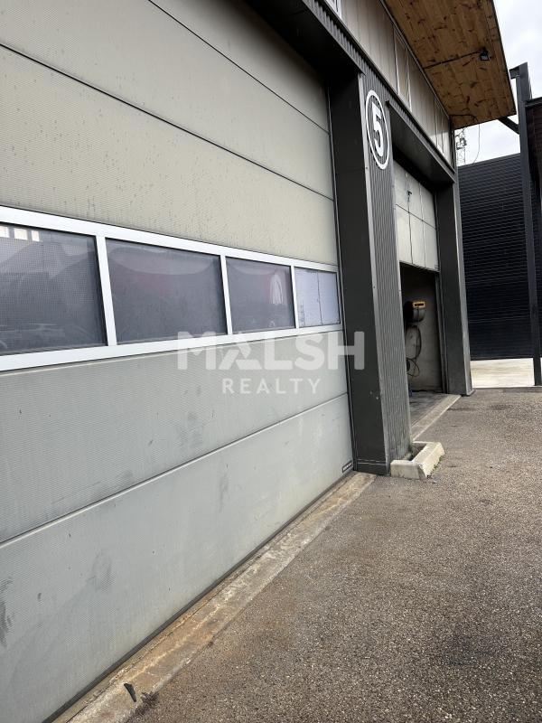 Light Industrial in Chasse-sur-Rhône to rent Building Photo- Image 1 of 6