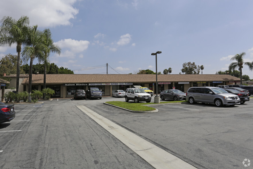 415-433 N Tustin St, Orange, CA for rent - Building Photo - Image 2 of 3