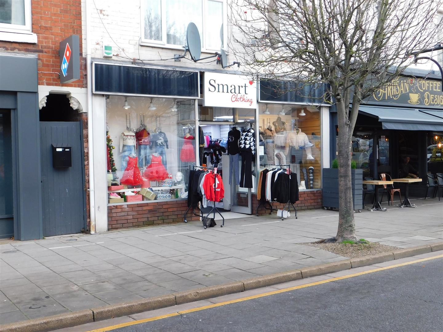 19 Lumley Rd, Skegness to rent Building Photo- Image 1 of 3