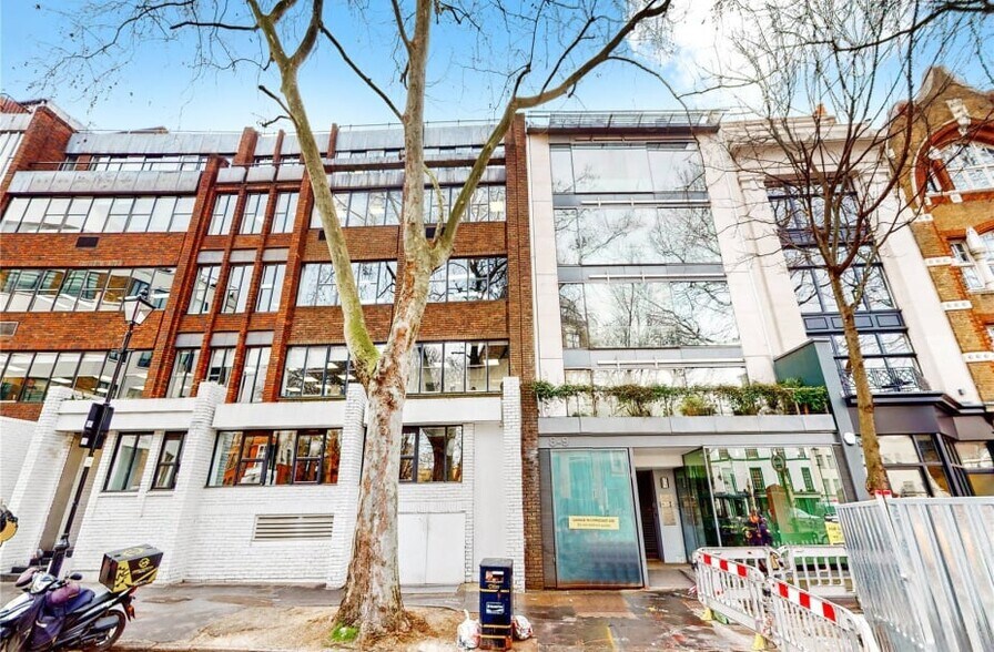 8-9 Clerkenwell Green, London for sale - Building Photo - Image 1 of 1