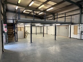 Juliet Way, South Ockendon to rent Interior Photo- Image 2 of 2