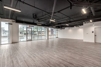 1811 E Apache Blvd, Tempe, AZ to rent Interior Photo- Image 1 of 17