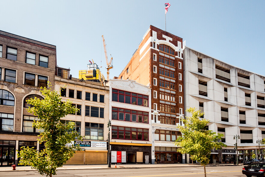 1315 Broadway St, Detroit, MI for sale - Building Photo - Image 1 of 1