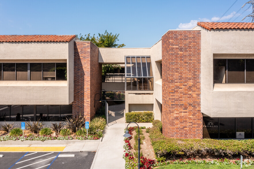 27285 Las Ramblas, Mission Viejo, CA for rent - Building Photo - Image 3 of 6