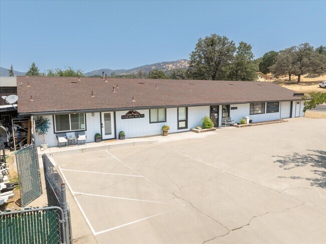 More details for 5255 CA-49, Mariposa, CA - Light Industrial for Sale