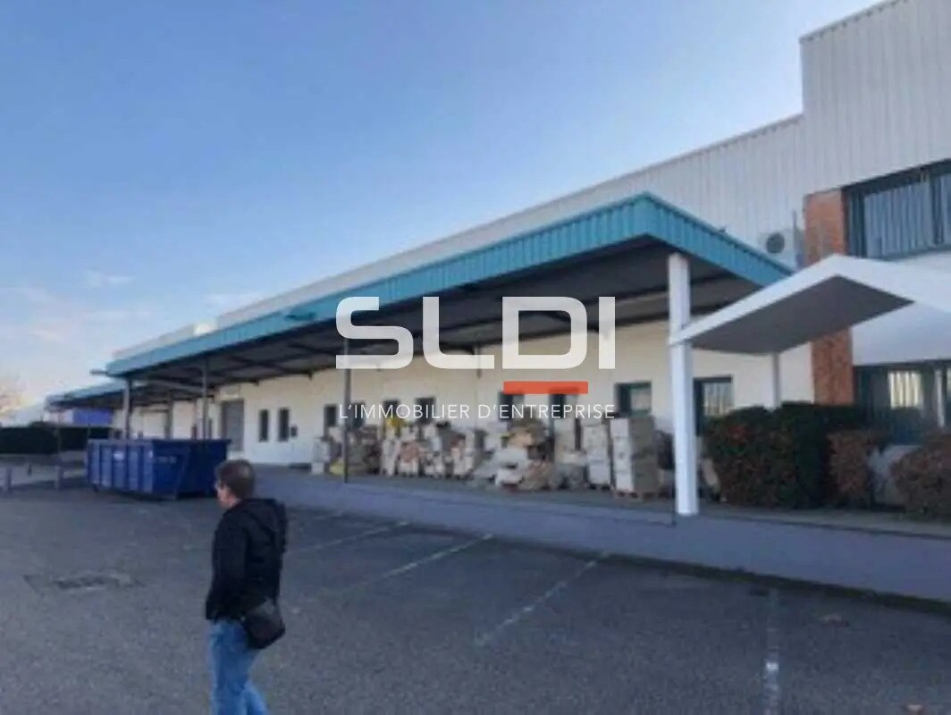 Light Industrial in Vénissieux to rent Building Photo- Image 1 of 6