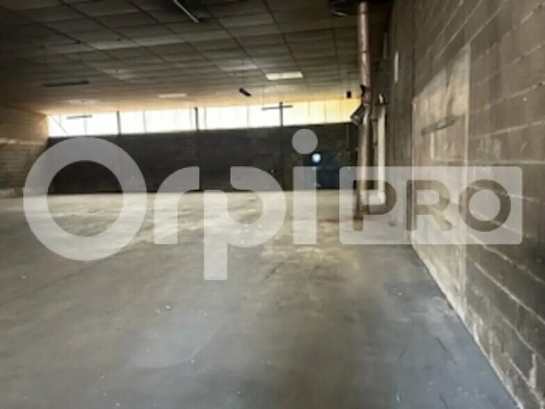 Light Industrial in Gleizé to rent - Interior Photo - Image 1 of 5