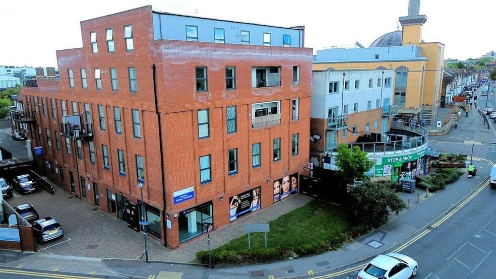 12-14 Station Rd, Harrow to rent - Building Photo - Image 3 of 10