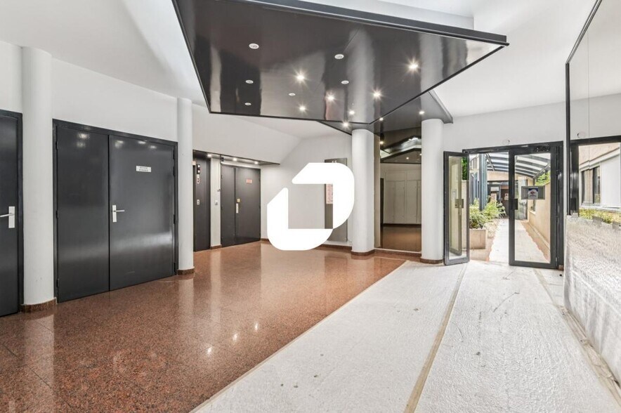 Office in Boulogne-Billancourt to rent - Building Photo - Image 2 of 10