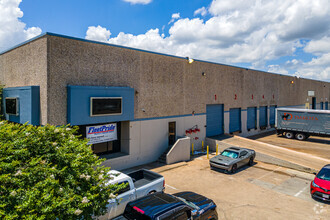 601-611 W Mockingbird Ln, Dallas, TX for rent Building Photo- Image 1 of 6