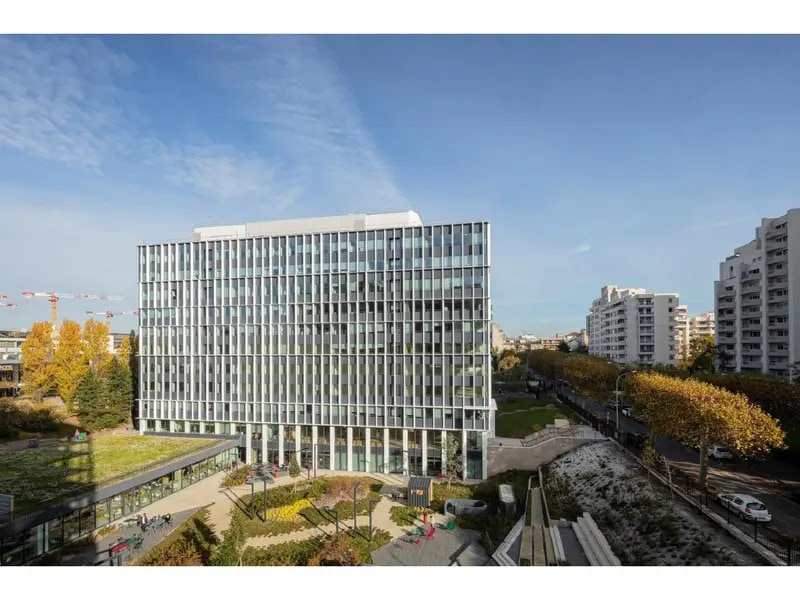 11 Avenue Dubonnet, Courbevoie to rent Building Photo- Image 1 of 18