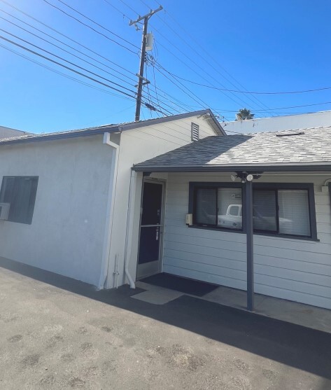 1022-1024 W Burbank Blvd, Burbank, CA for sale - Building Photo - Image 2 of 6