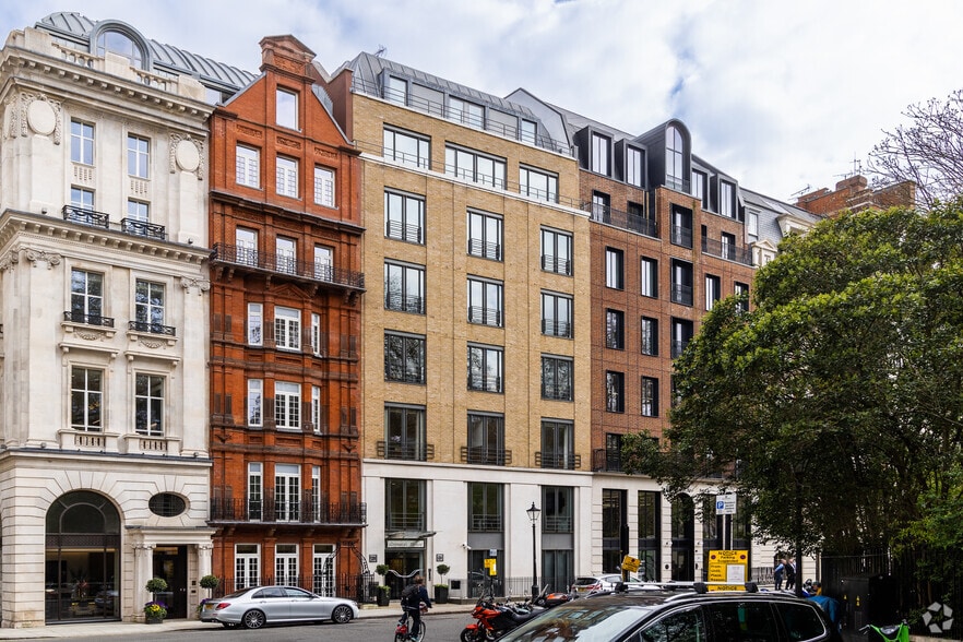 28 St James's Sq, London for sale - Building Photo - Image 1 of 1