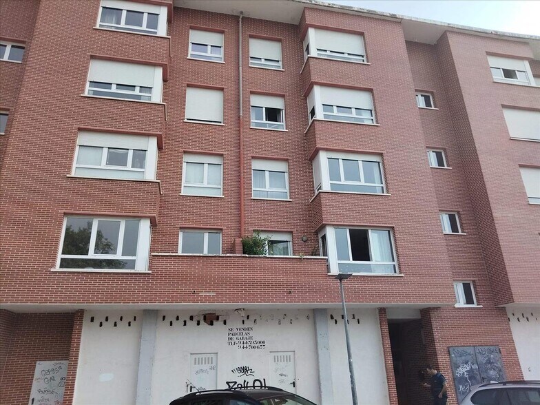 Atxurizubi Kalea, Mungia, Vizcaya for sale - Building Photo - Image 3 of 11