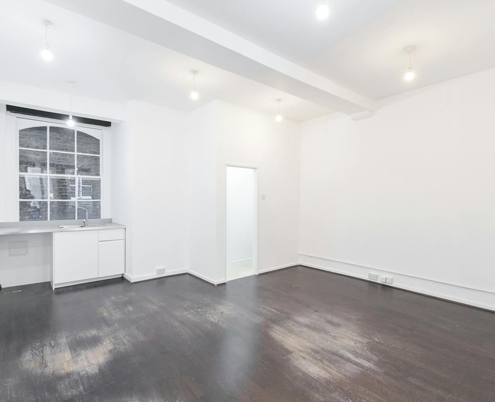 91-95 Rivington St, London to rent Interior Photo- Image 1 of 4