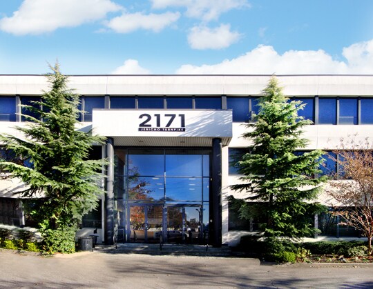 2171 Jericho Tpke, Commack, NY to rent Primary Photo- Image 1 of 4