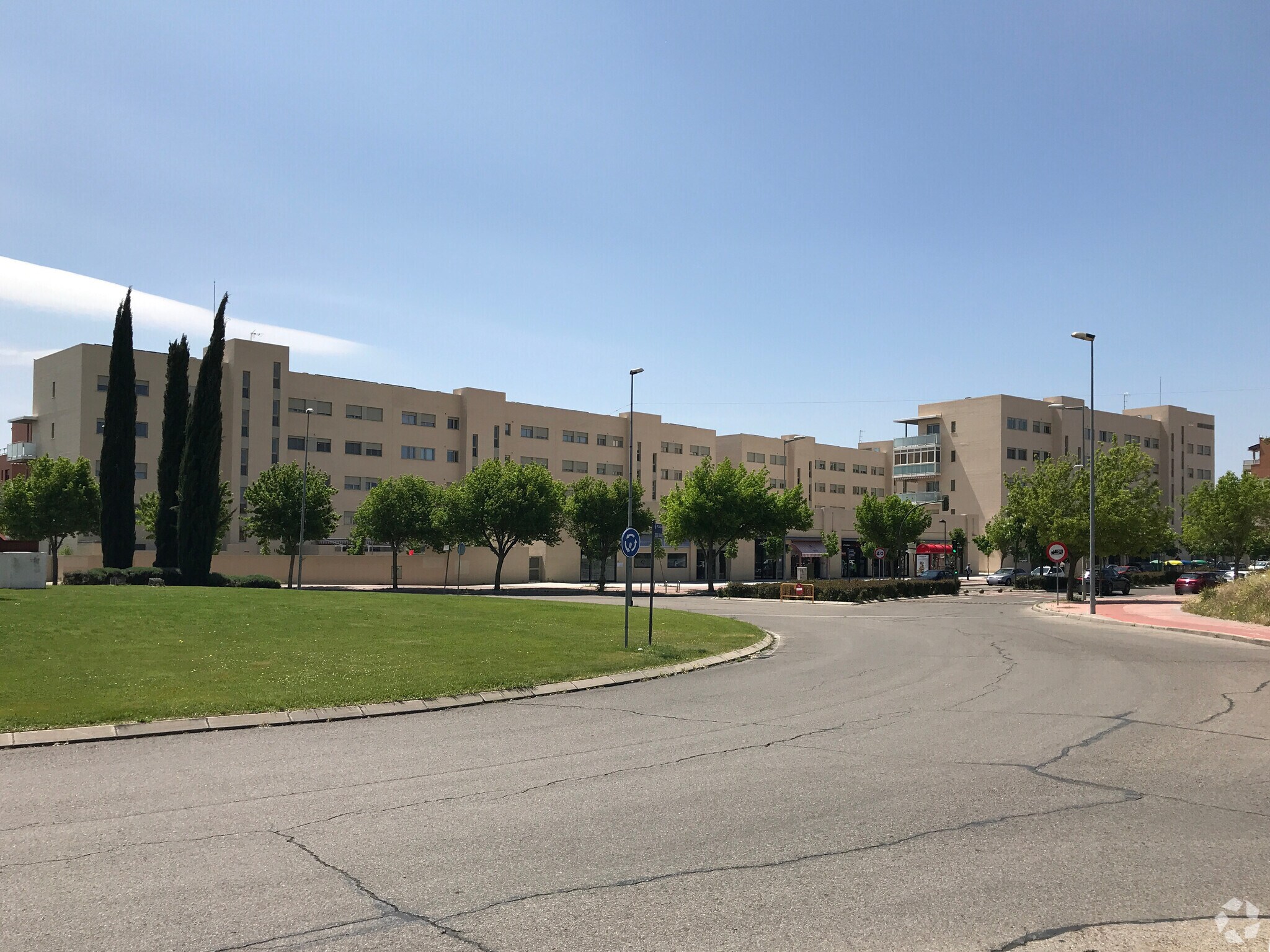 Avenida Juan Carlos i, I 1, Alcalá de Henares, Madrid to rent Primary Photo- Image 1 of 3