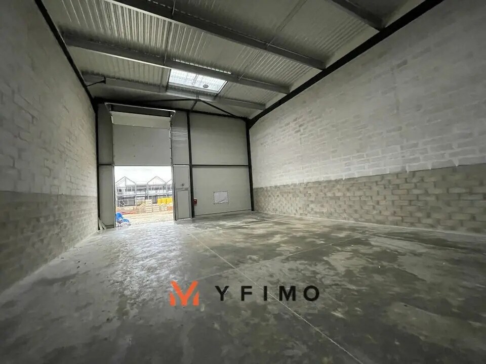 Vente Local d'activités 886 m² - Photo 1