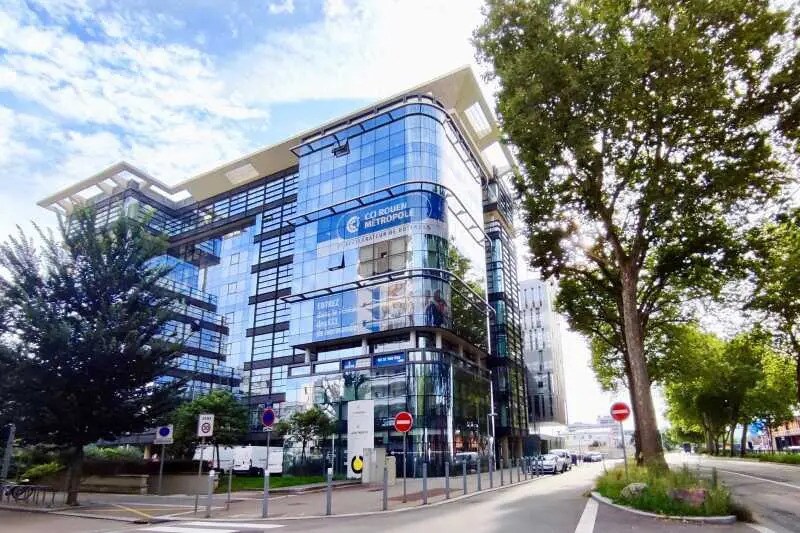 Office in Rouen to rent Building Photo- Image 1 of 4