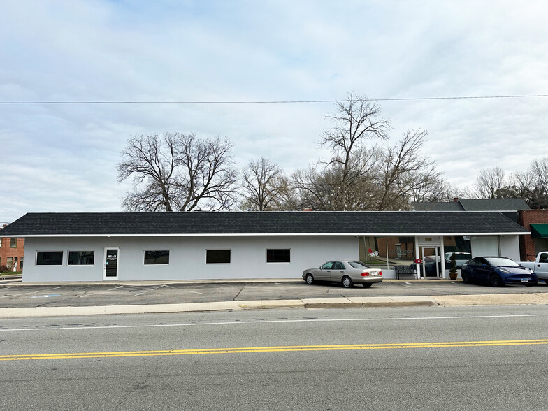 300 E 3rd St, Farmville, VA for sale - Building Photo - Image 1 of 1