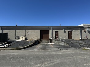 29 Rocky Point Yaphank Rd, Rocky Point, NY for rent Building Photo- Image 1 of 4